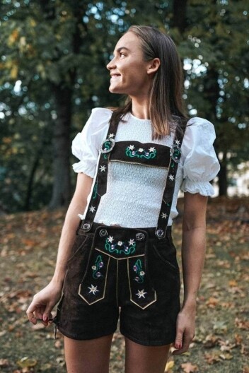 Anna Lederhose 1 Anna Lederhose